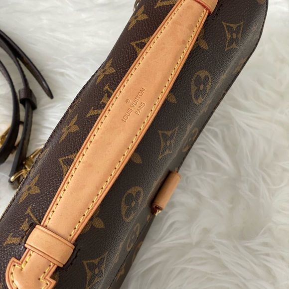Louis Vuitton Pochette Metis - Picture 11 of 14